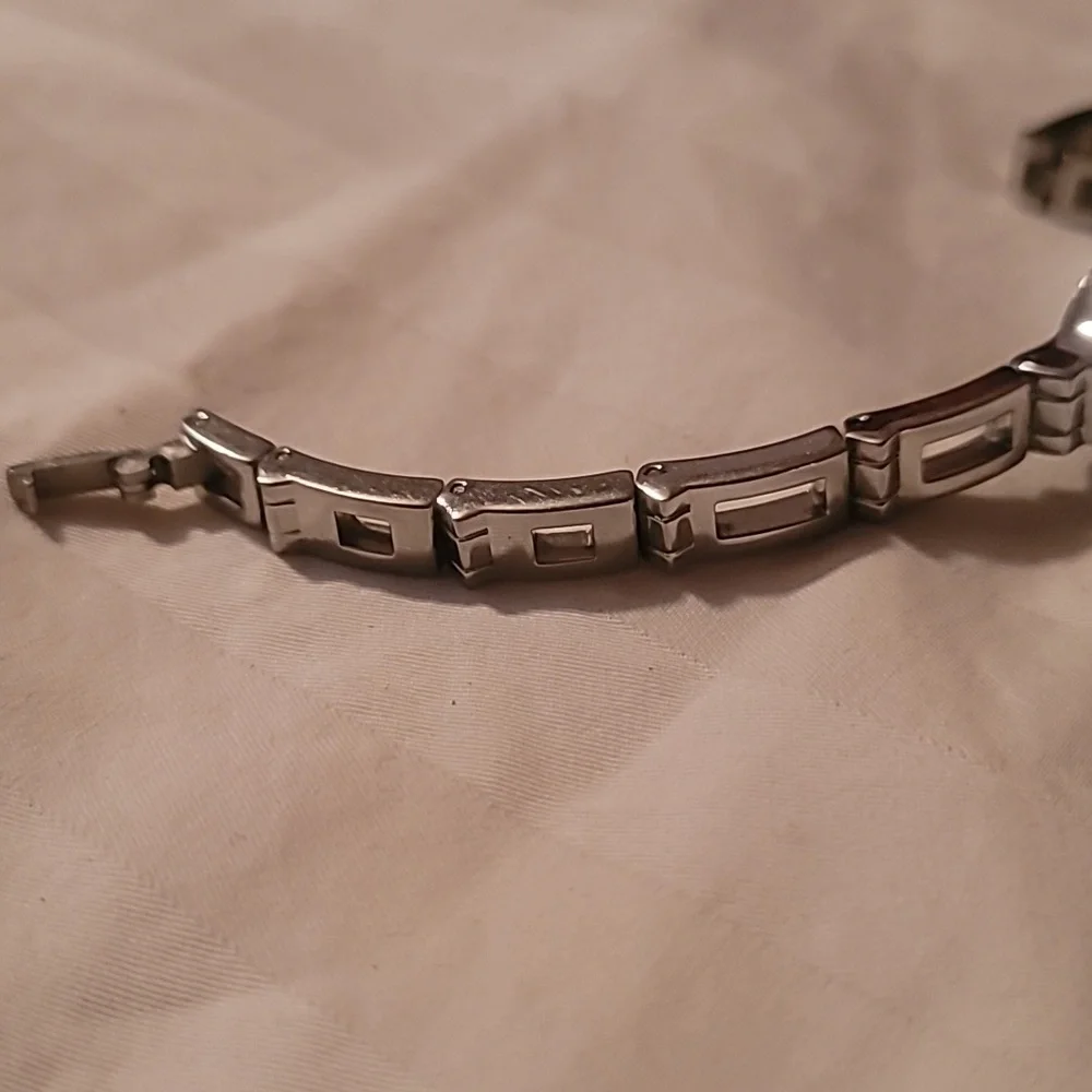 Silver Timex Womens Watch With Dark Mother Of Pearl‎ Face & Bracelet Band